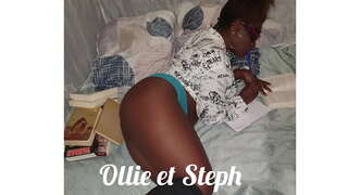 Student zwarte bril maakt een goede blowjob