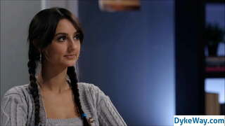 לסבית, סטרייטית ומורה.