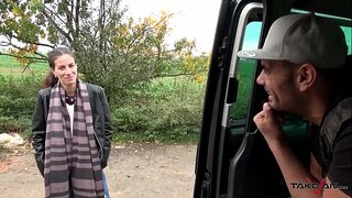 Nadó aleatori Ruixat Amb Jizz en Un Seient Del Darrere