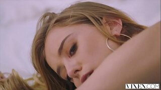 МЕГЕРА Моделі Бар Ғажайып Жабайы Секс Боссом