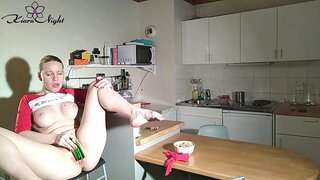 Cô Bé Giật Chai - Cực Khoái Sâu Cô Bé Giật Chai - Cực Khoái Sâu