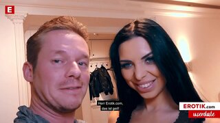 KIRA QUEEN меорад, ки САРБОРИИ КАЛОН аз корбар (ба забони олмонӣ) ПУРРА ВИДЕО kira.erotik.com ОЗОД - Потрясающая ҳисоби корбарӣ