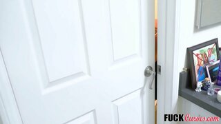 البقاء في المنزل بوف - ريبيكا