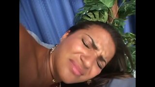 Tanned italiano Claudia Bella a ' toirt black cock i fliuch cunt Tanned italiano Claudia Bella a ' toirt black cock i fliuch cunt