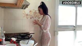 DOEGIRLS - #Florane Russell #Cherry Kiss - Sexig MILF Pornstar Under Lockdown - Hetaste Edition!