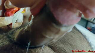 Desi индискиот gf давање bj на нејзиниот bf во хотелска соба, со јасен глас хинди